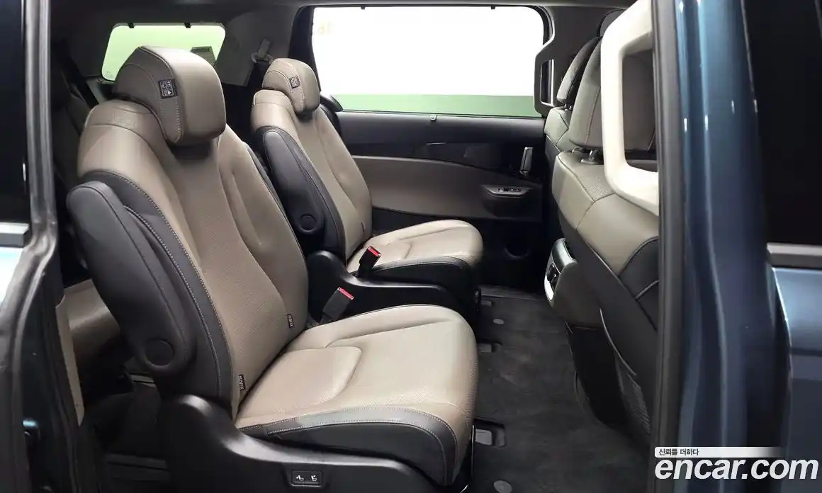 Kia Carnival 2024 1.6 автомат (гидро), фото 17
