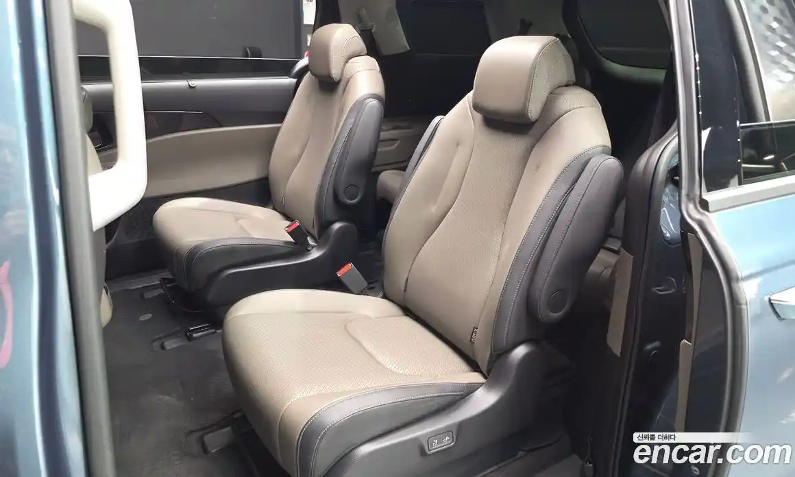 Kia Carnival 2024 1.6 автомат (гидро), фото 18