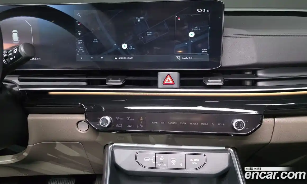Kia Carnival 2024 1.6 автомат (гидро), фото 19