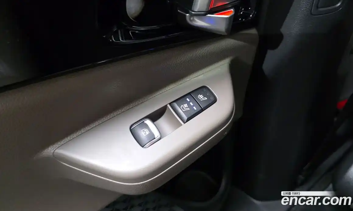 Kia Carnival 2024 1.6 автомат (гидро), фото 28