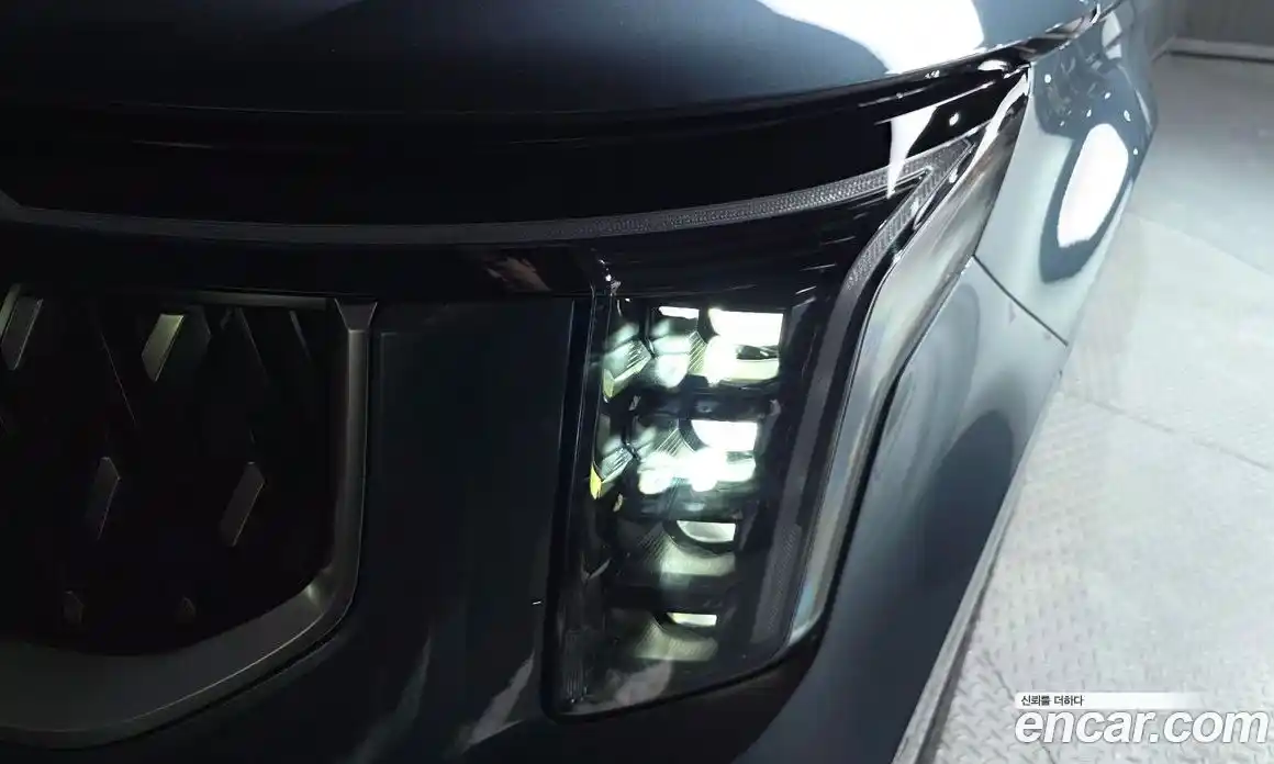 Kia Carnival 2024 1.6 автомат (гидро), фото 8