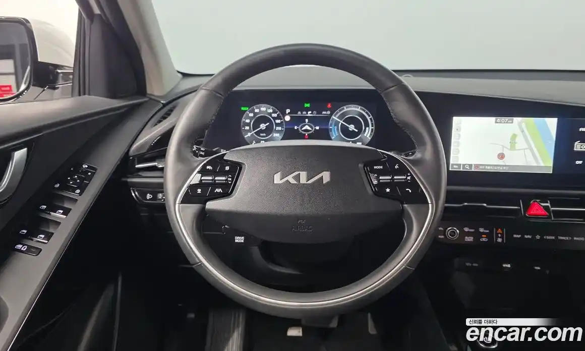 Kia Niro 2023 0.2 автомат (гидро), фото 19