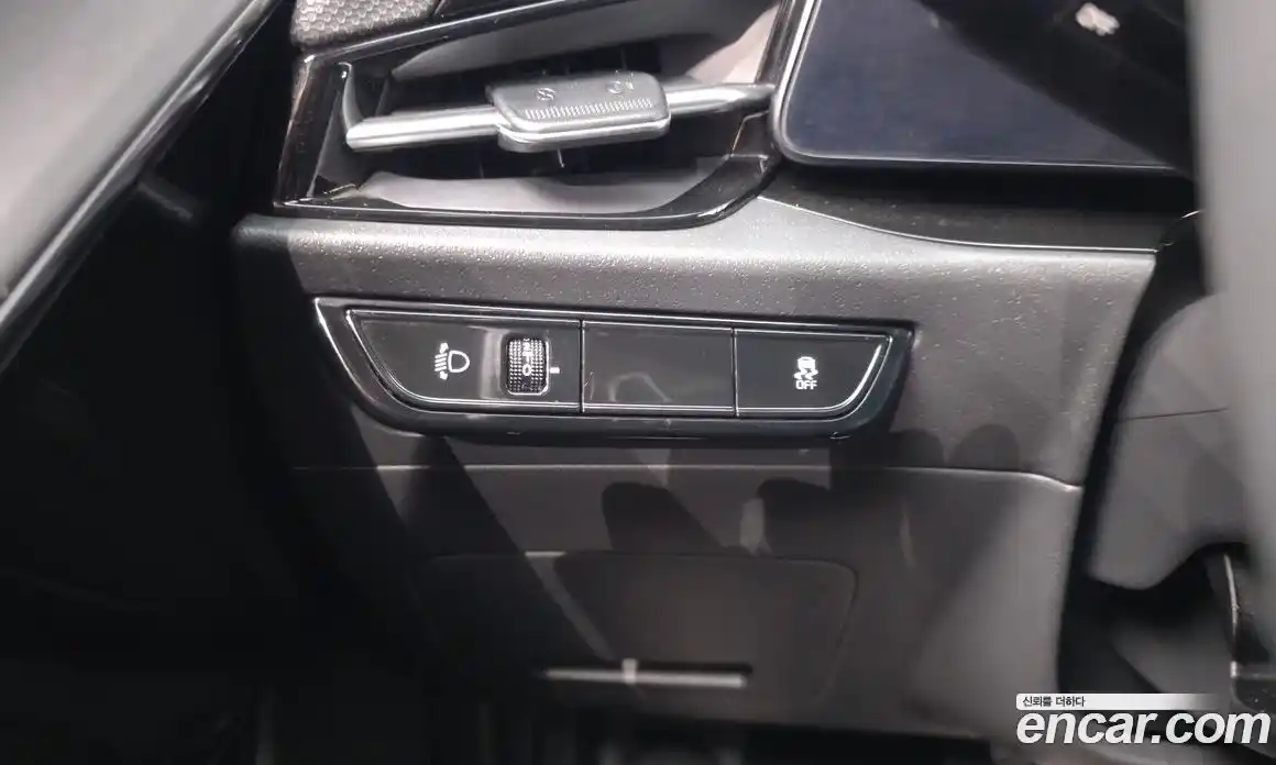 Kia Niro 2023 0.2 автомат (гидро), фото 24