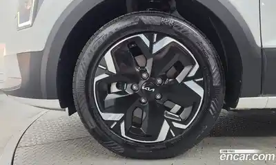 Kia Niro 2023 0.2 автомат (гидро), миниатюра 5