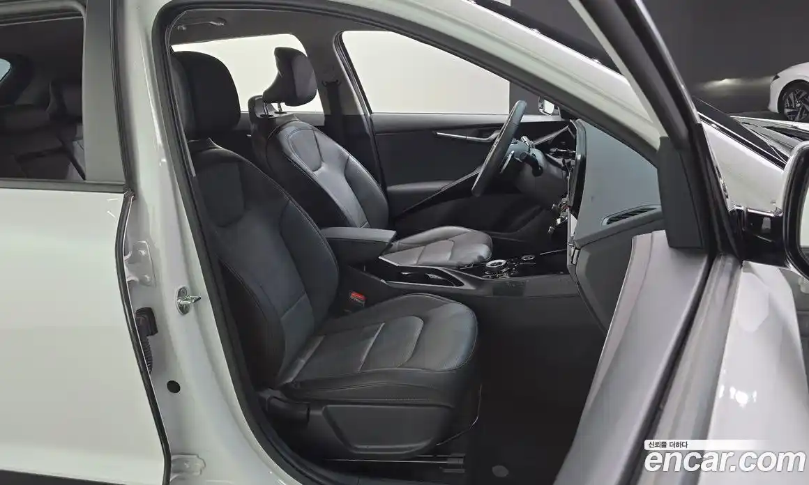 Kia Niro 2022 1.6 автомат (гидро), фото 17
