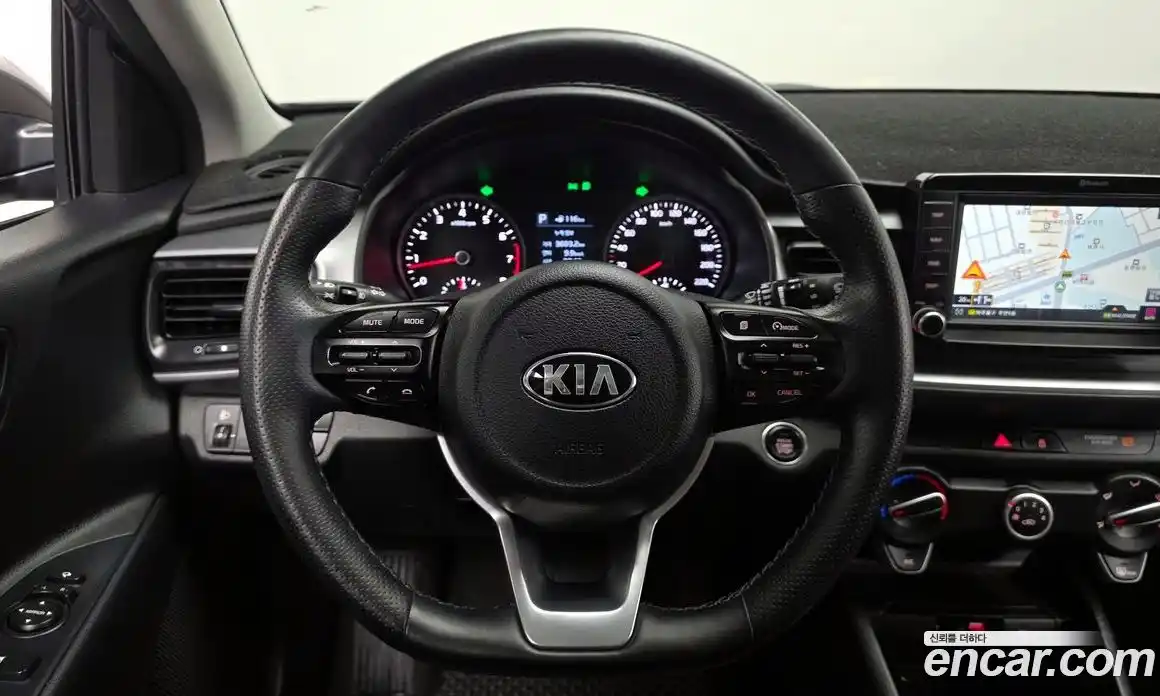 Kia Stonic 2019 1.4 автомат (гидро), фото 18