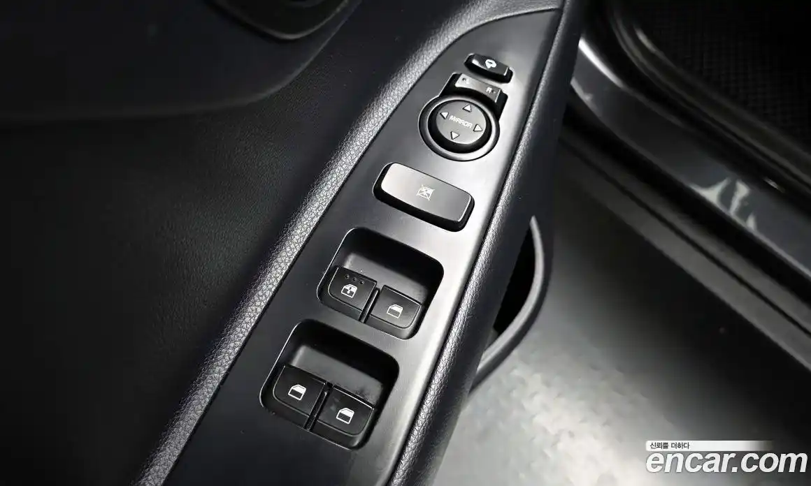 Kia Stonic 2019 1.4 автомат (гидро), фото 26