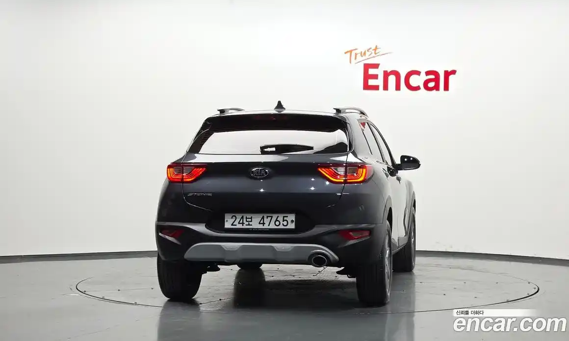 Kia Stonic 2019 1.4 автомат (гидро), фото 4