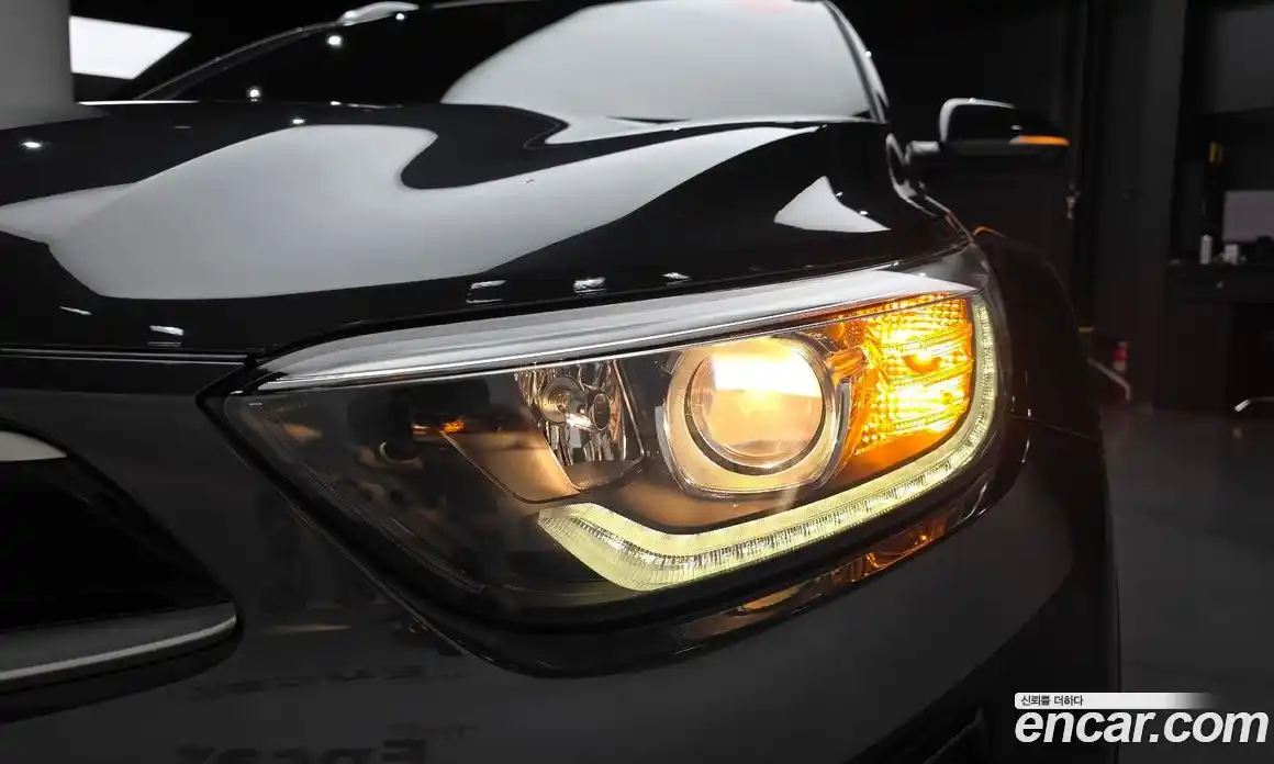 Kia Stonic 2019 1.4 автомат (гидро), фото 8