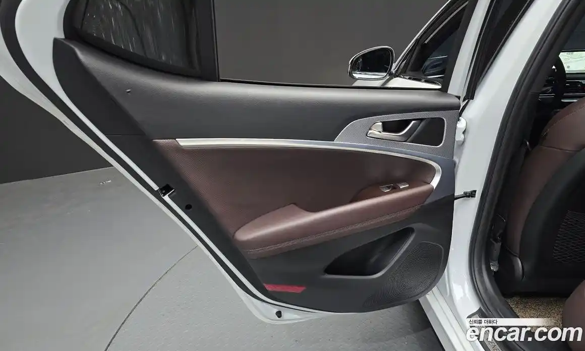 Genesis G70 2022 2.0 автомат (гидро), фото 15