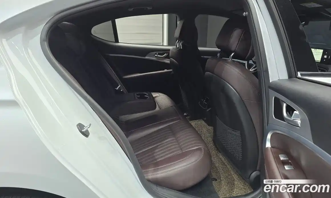 Genesis G70 2022 2.0 автомат (гидро), фото 17