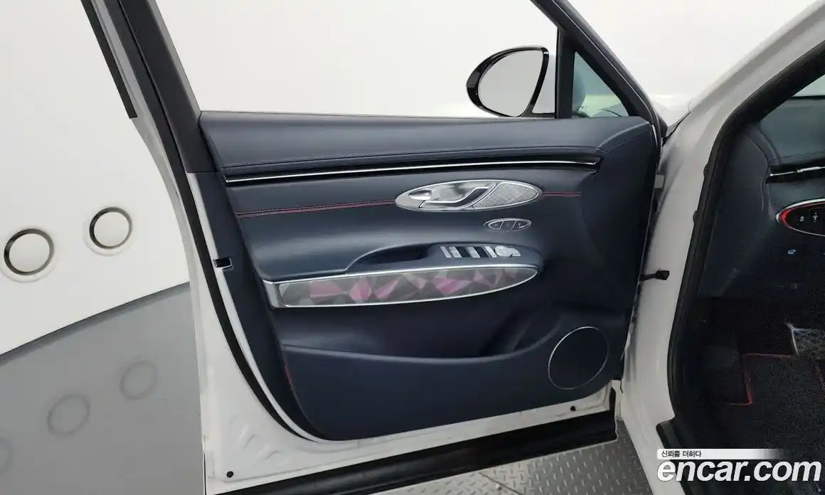 Genesis GV70 2023 2.5 автомат (гидро), фото 14