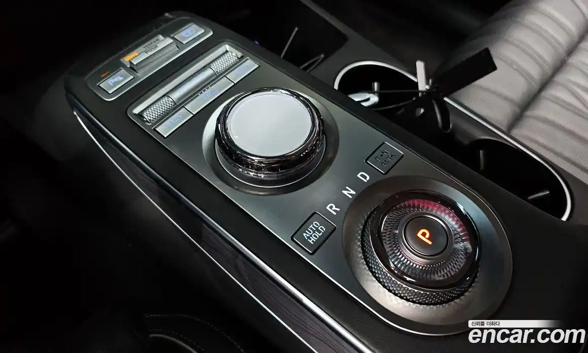 Genesis GV70 2023 2.5 автомат (гидро), фото 12