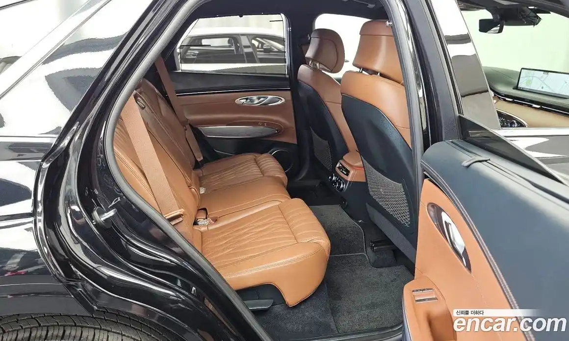 Genesis GV70 2023 2.5 автомат (гидро), фото 12