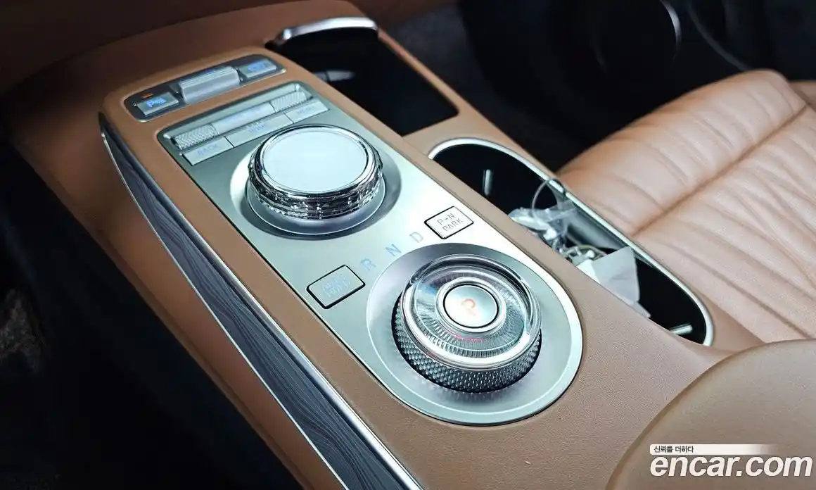 Genesis GV70 2023 2.5 автомат (гидро), фото 9