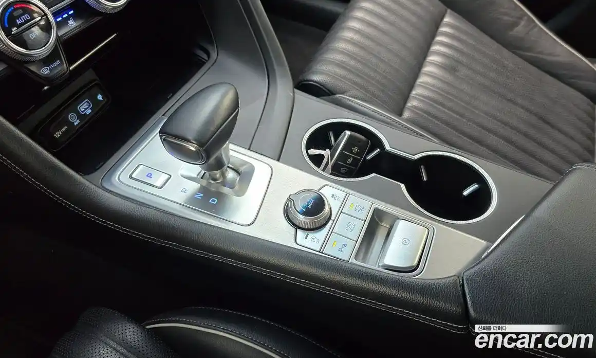 Genesis G70 2019 2.0 автомат (гидро), фото 12