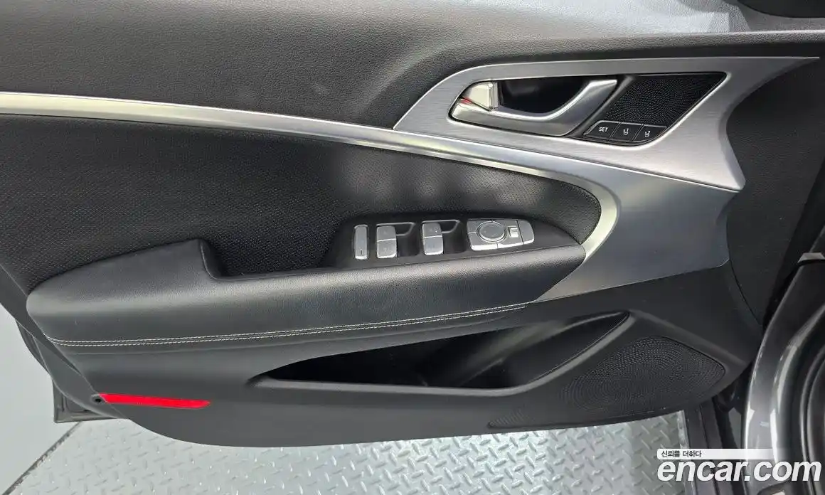 Genesis G70 2019 2.0 автомат (гидро), фото 14