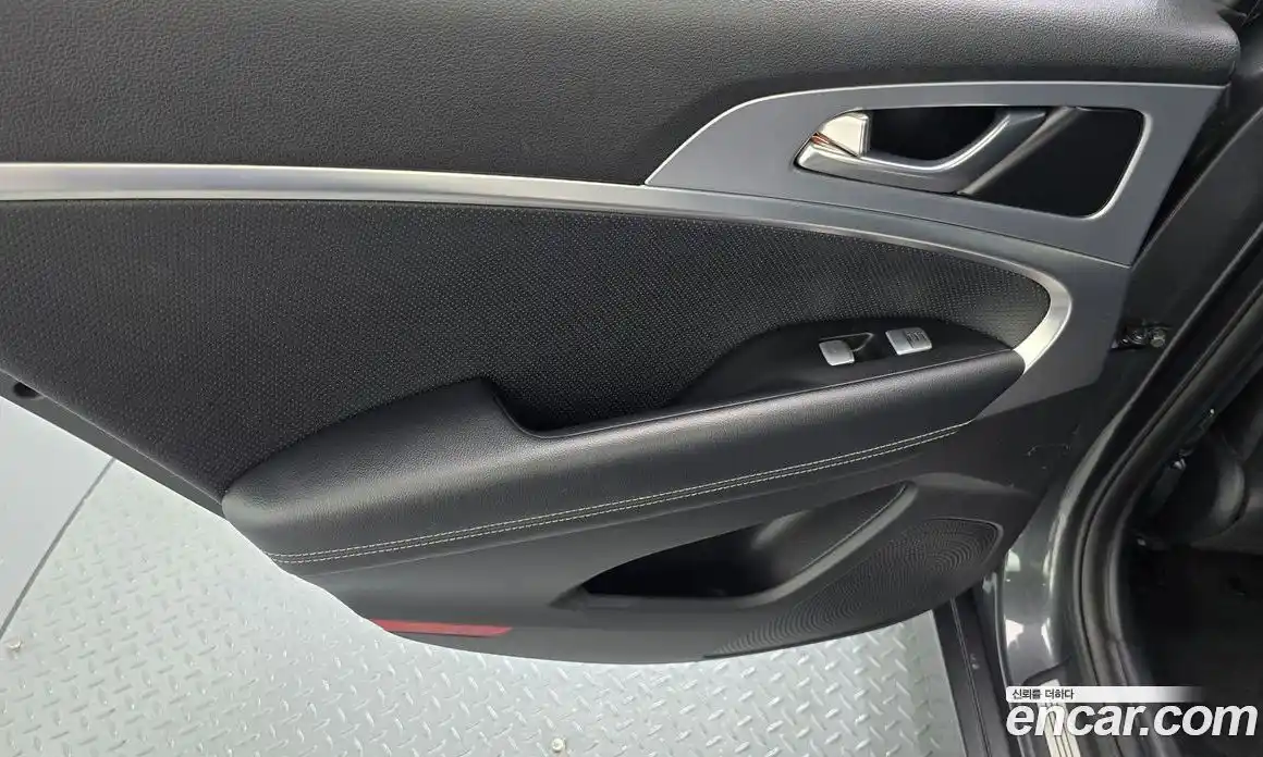 Genesis G70 2019 2.0 автомат (гидро), фото 15