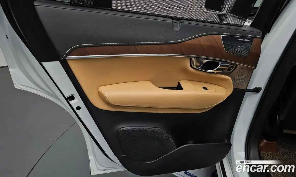 Volvo XC90 2018 2.0 автомат (гидро), фото 14