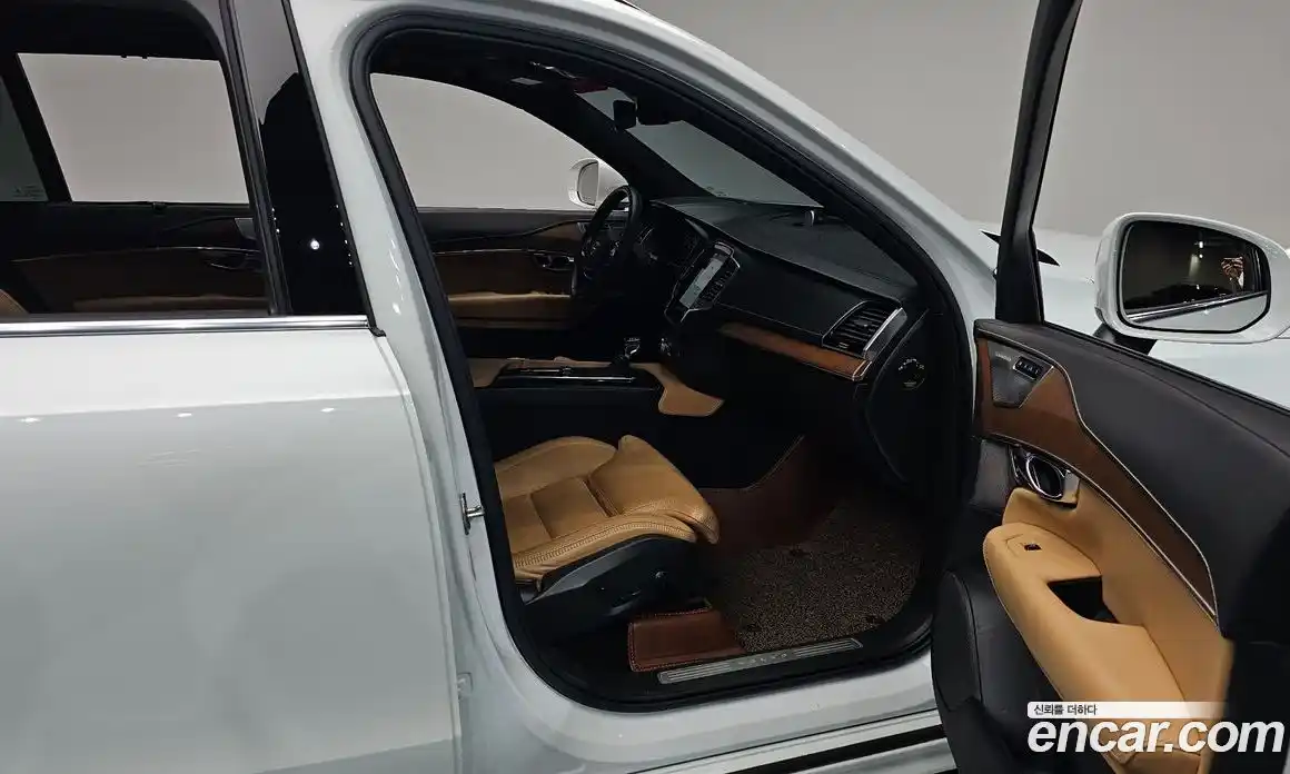 Volvo XC90 2018 2.0 автомат (гидро), фото 15