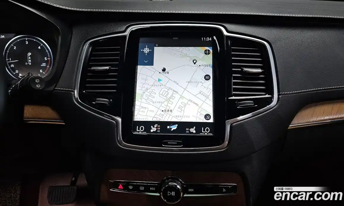 Volvo XC90 2018 2.0 автомат (гидро), фото 18
