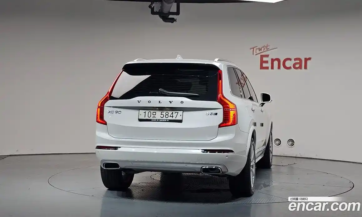 Volvo XC90 2018 2.0 автомат (гидро), фото 3