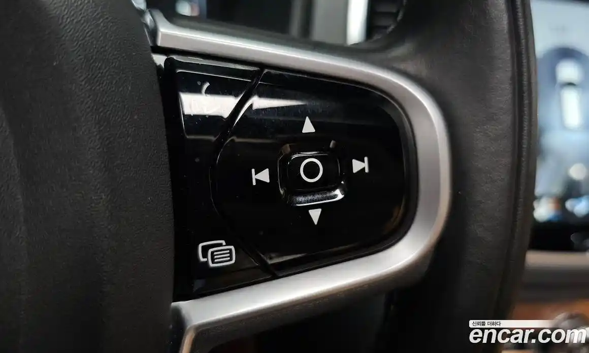 Volvo XC90 2018 2.0 автомат (гидро), фото 33