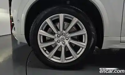 Volvo XC90 2018 2.0 автомат (гидро), миниатюра 4