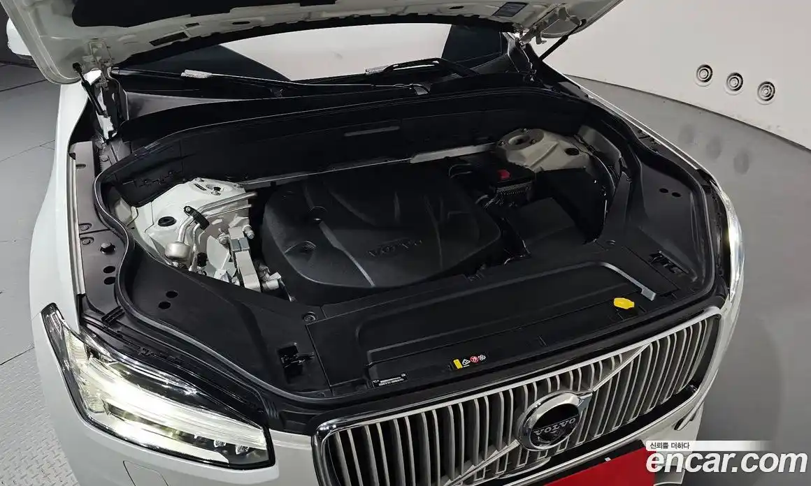 Volvo XC90 2018 2.0 автомат (гидро), фото 5