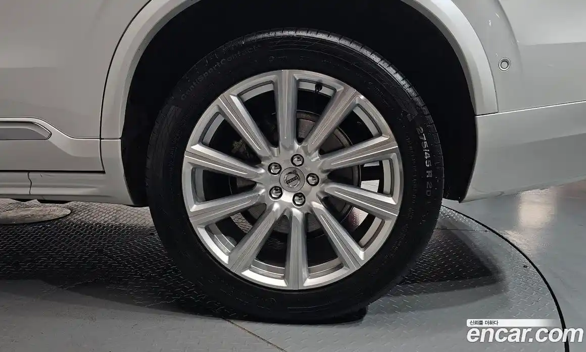 Volvo XC90 2018 2.0 автомат (гидро), фото 6