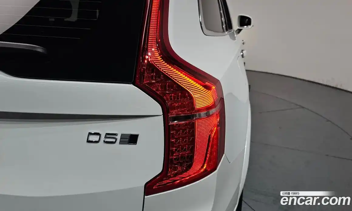 Volvo XC90 2018 2.0 автомат (гидро), фото 8