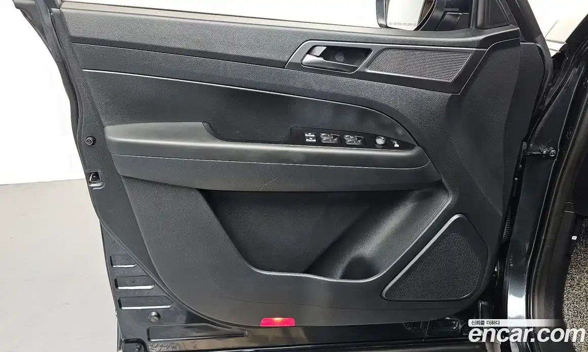 SsangYong Rexton 2022 2.2 автомат (гидро), фото 14