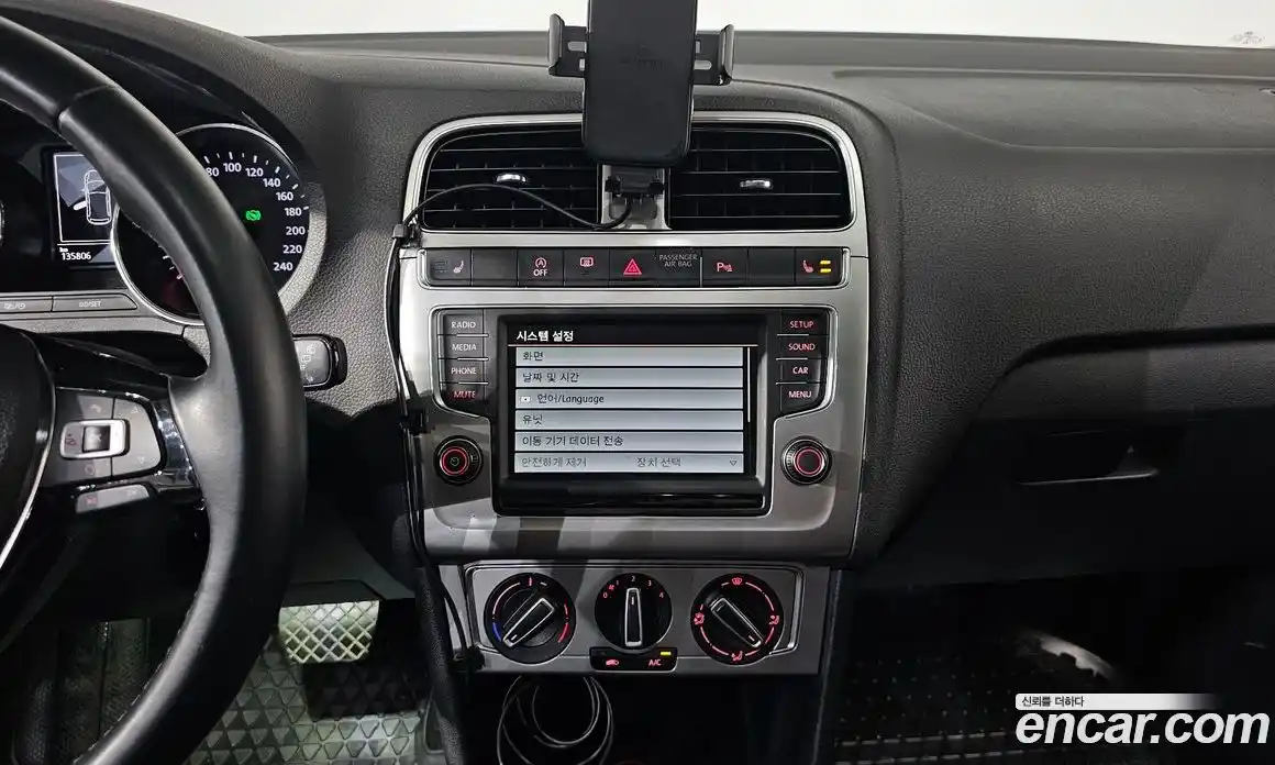 Volkswagen Polo 2015 1.4 автомат (гидро), фото 13