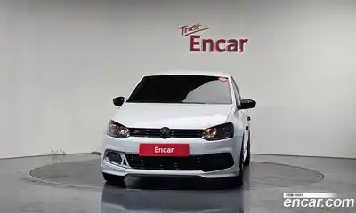 Volkswagen Polo 2015 1.4 автомат (гидро), миниатюра 3