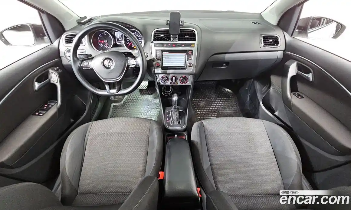 Volkswagen Polo 2015 1.4 автомат (гидро), фото 7