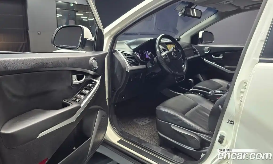 SsangYong Korando 2014 2.0 автомат (гидро), фото 13