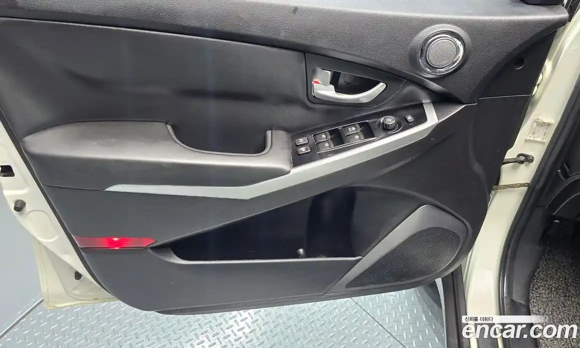 SsangYong Korando 2014 2.0 автомат (гидро), фото 14