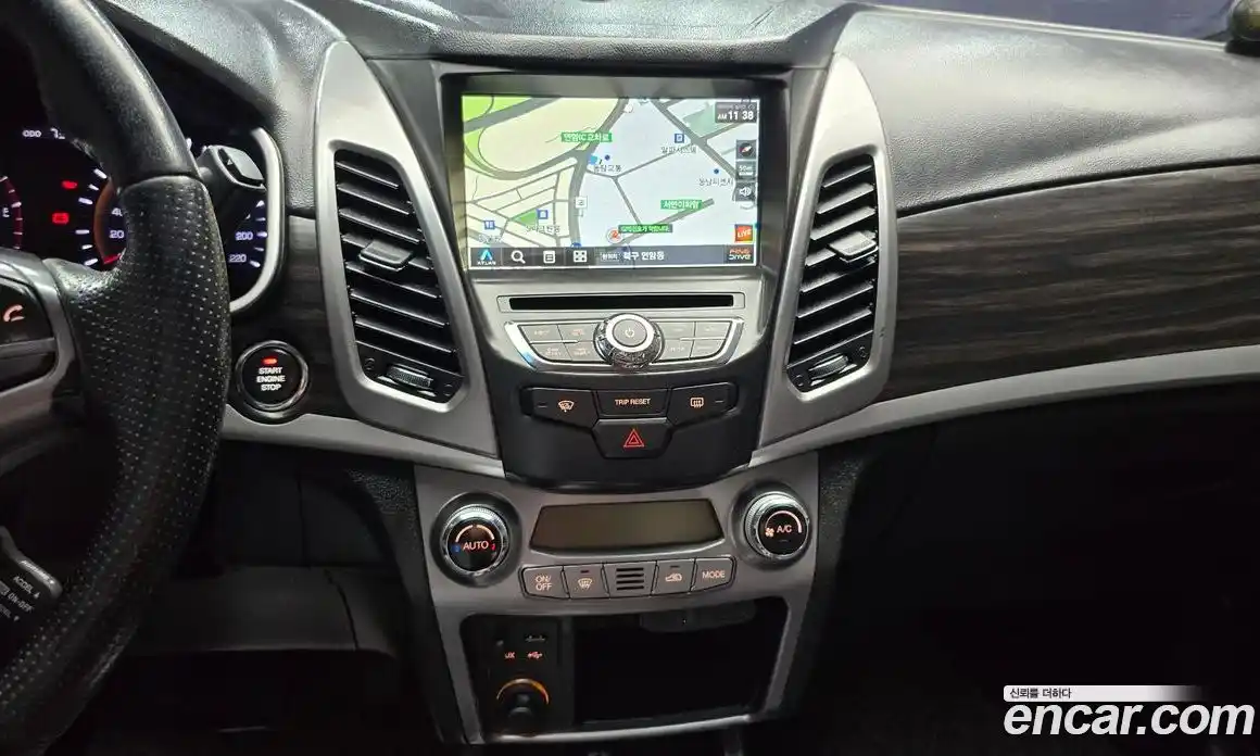 SsangYong Korando 2014 2.0 автомат (гидро), фото 20