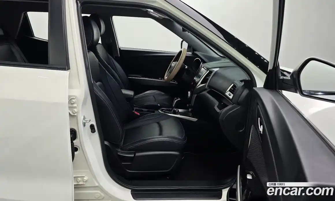 SsangYong TIBOLI 2016 1.6 автомат (гидро), фото 17