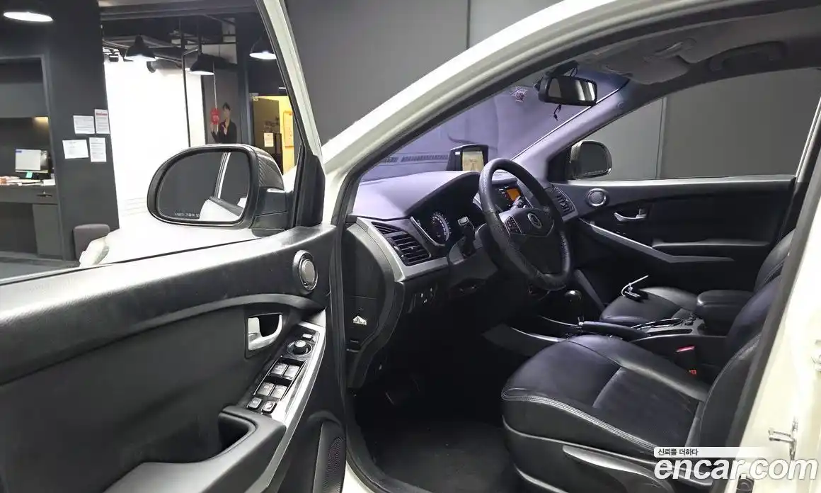 SsangYong Korando 2015 2.2 автомат (гидро), фото 13
