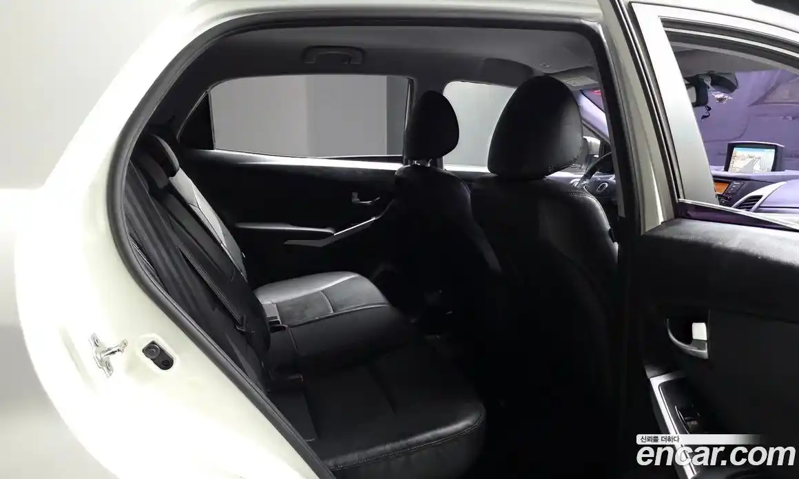 SsangYong Korando 2015 2.2 автомат (гидро), фото 17