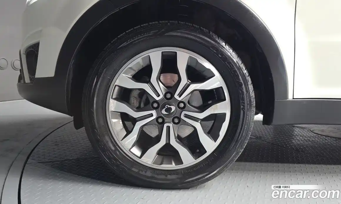 SsangYong Korando 2015 2.2 автомат (гидро), фото 5