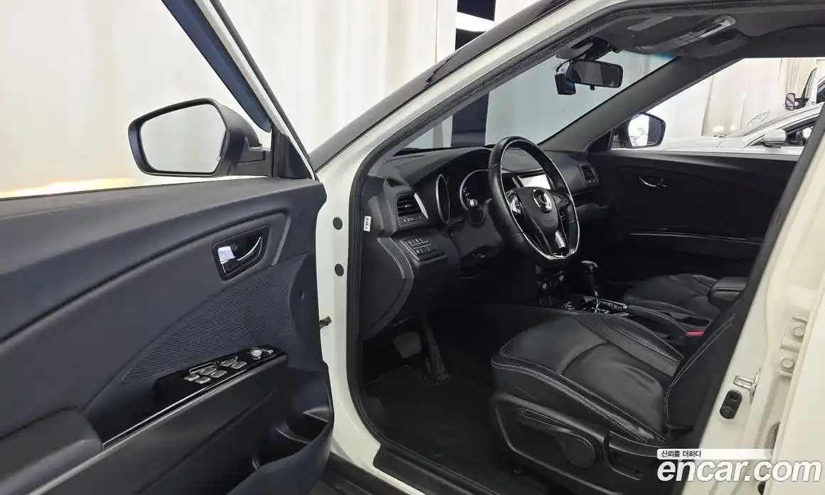 SsangYong TIBOLI 2017 1.6 автомат (гидро), фото 13