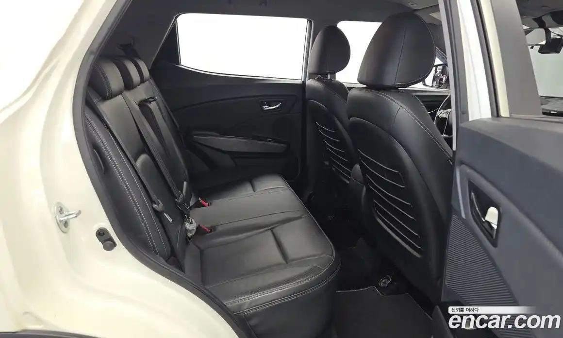 SsangYong TIBOLI 2017 1.6 автомат (гидро), фото 18
