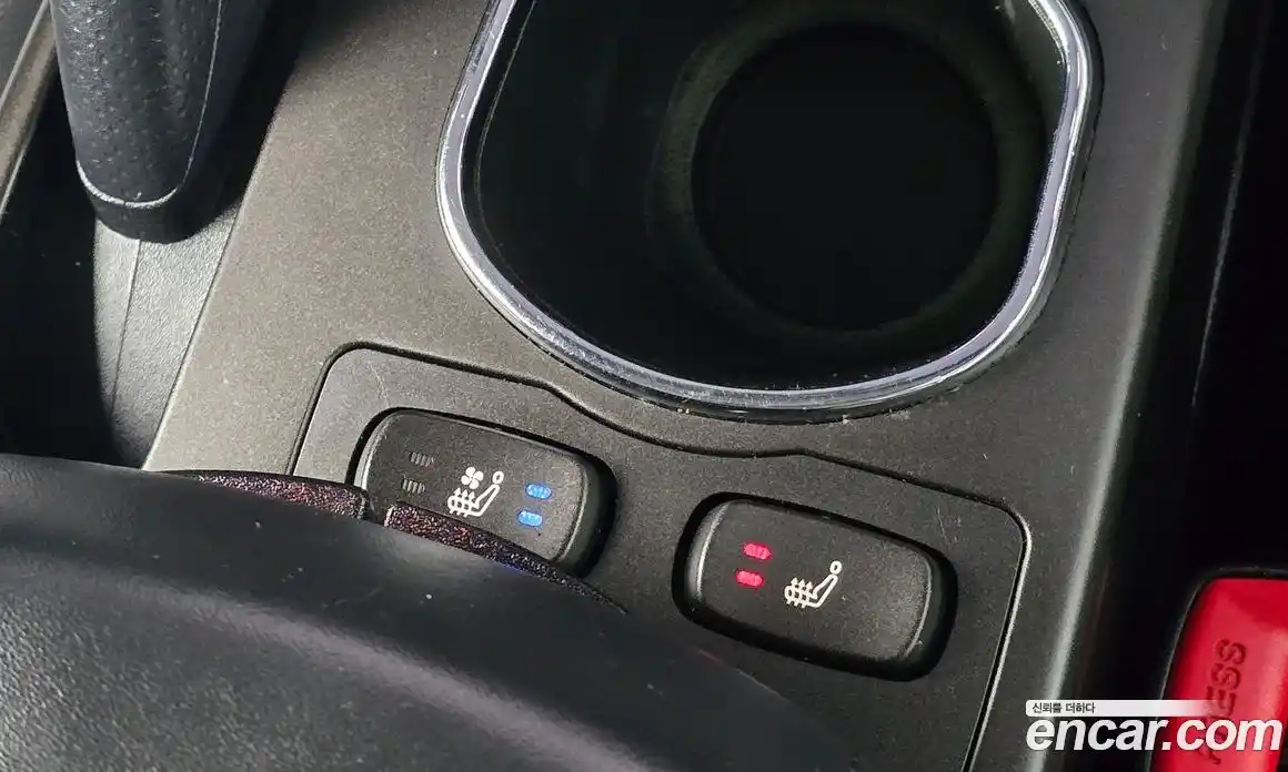 SsangYong Korando 2017 2.2 автомат (гидро), фото 18