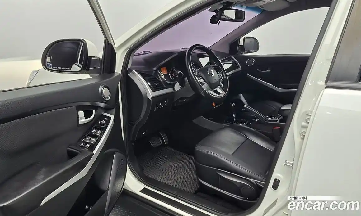 SsangYong Korando 2017 2.2 автомат (гидро), фото 10
