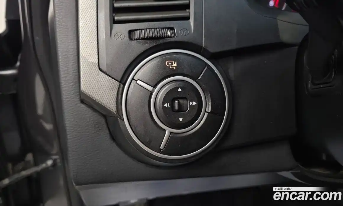 SsangYong Korando 2014 2.0 автомат (гидро), фото 14