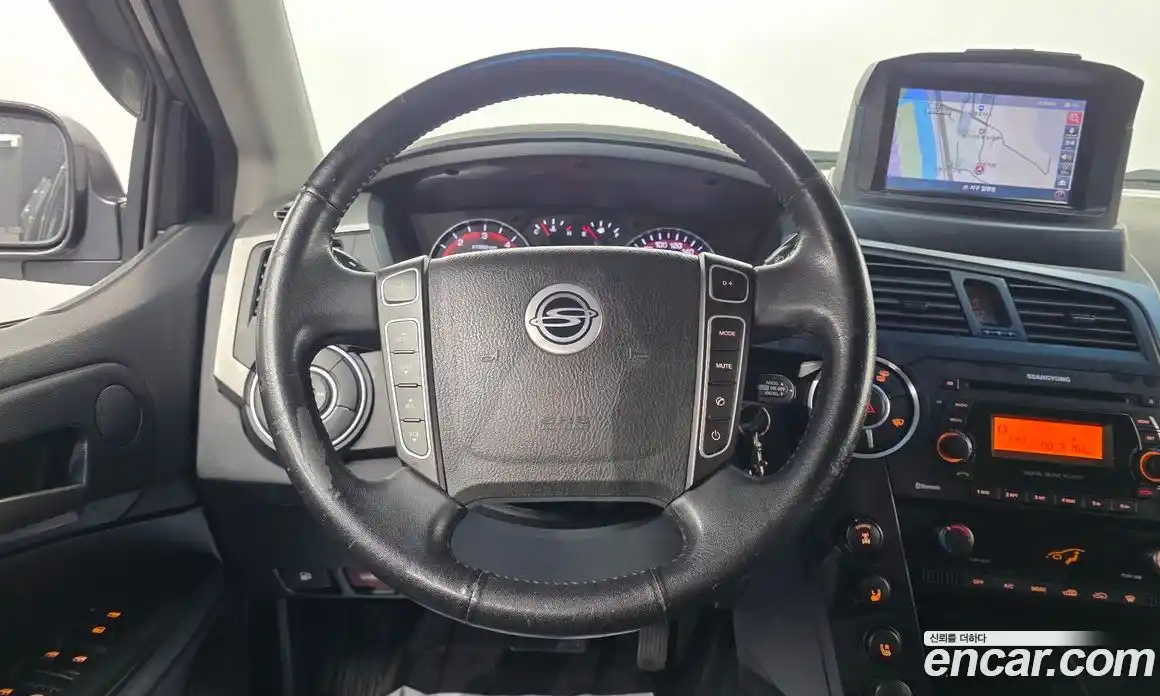 SsangYong Korando 2014 2.0 автомат (гидро), фото 16