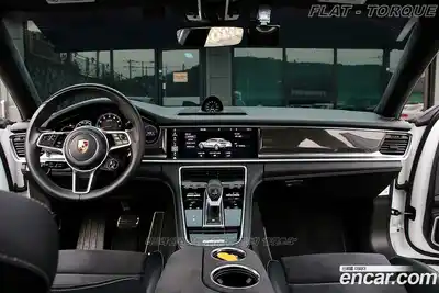 Porsche Panamera 2019 4.0 автомат (гидро), миниатюра 7