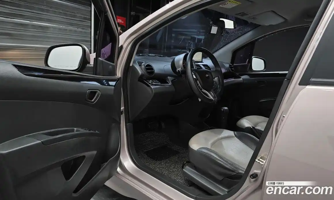 Chevrolet Spark 2012 1.0 автомат (гидро), фото 13